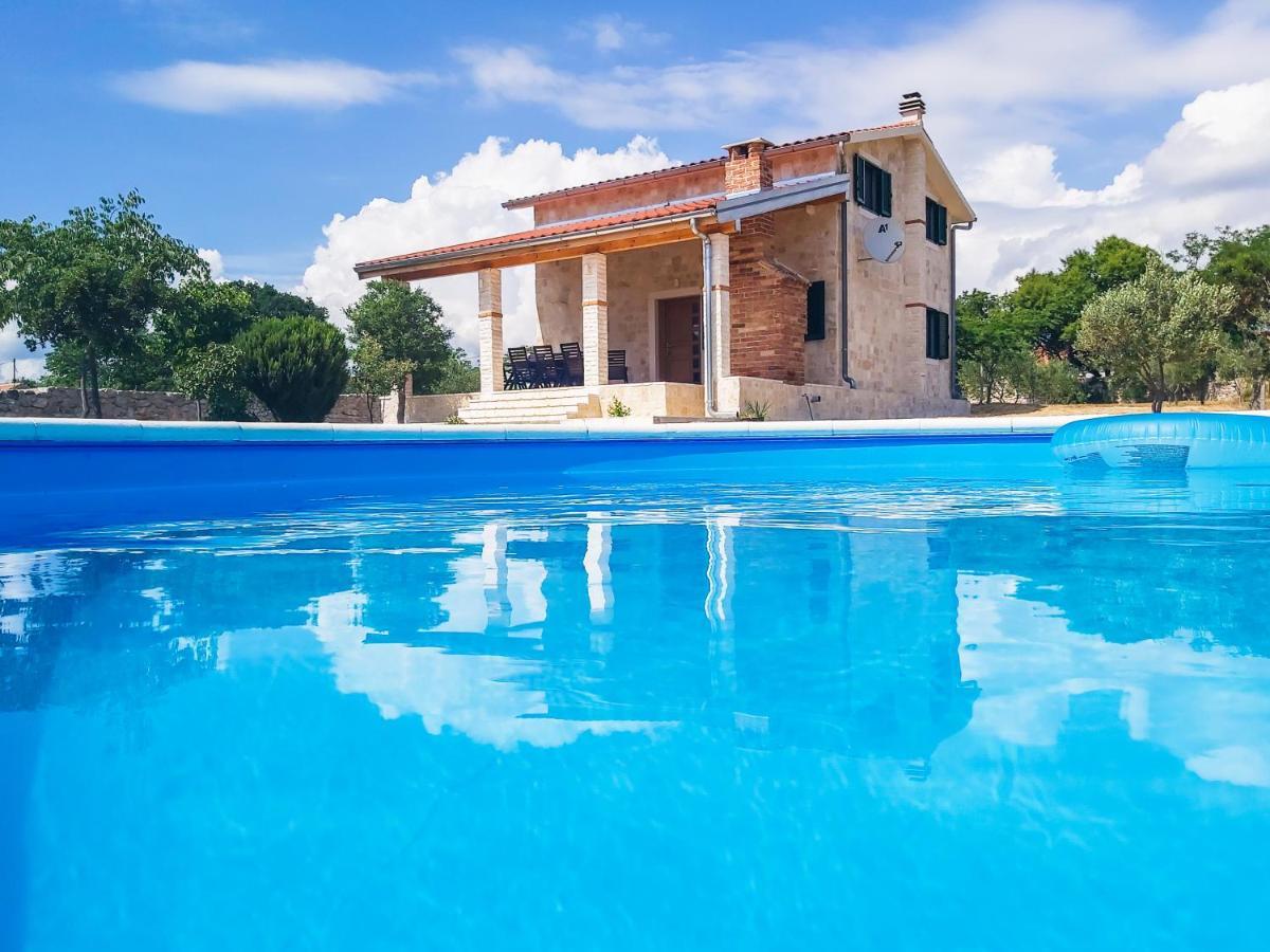 Villa Stone Pearl With Heated Swimming Pool Sveti Filip i Jakov Extérieur photo
