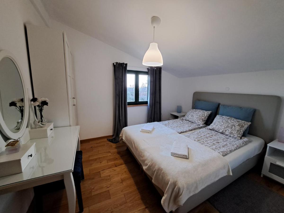Villa Stone Pearl With Heated Swimming Pool Sveti Filip i Jakov Extérieur photo